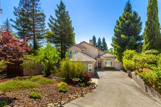 1055 Fox Run Ct, Auburn, CA 95603