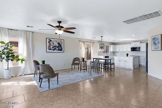 43631 W COWPATH Road, Maricopa, AZ 85138