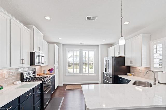 3105 Lantern PL, Chesapeake, VA 23321