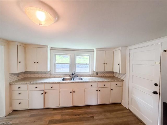 309 Worth Street, Mount Airy, NC 27030