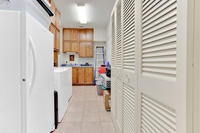 542 Hideaway Lane E, Hideaway, TX 75771