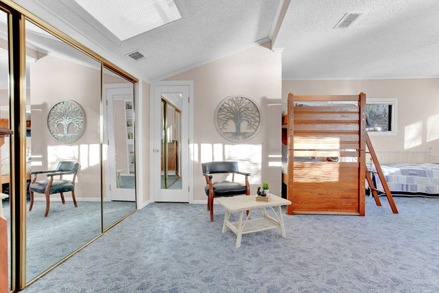 542 Hideaway Lane E, Hideaway, TX 75771