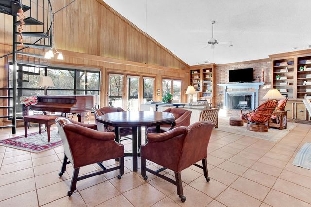 542 Hideaway Lane E, Hideaway, TX 75771