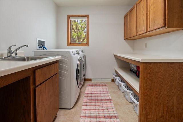 1825 EAGLE DRIVE, Neenah, WI 54956