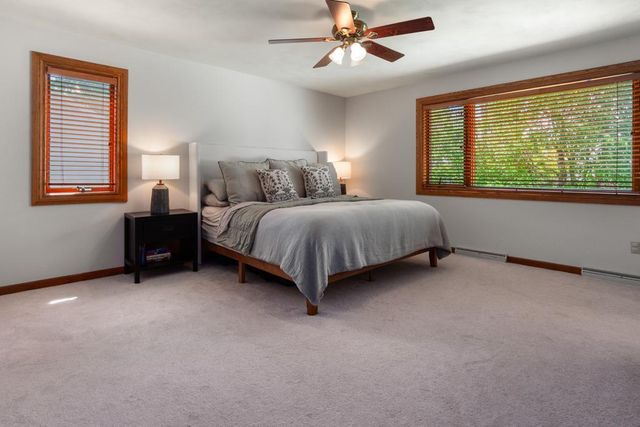 1825 EAGLE DRIVE, Neenah, WI 54956