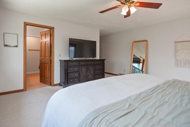 1825 EAGLE DRIVE, Neenah, WI 54956