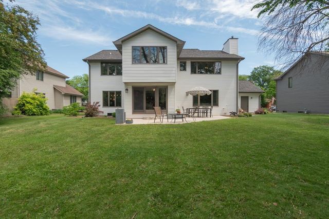 1825 EAGLE DRIVE, Neenah, WI 54956