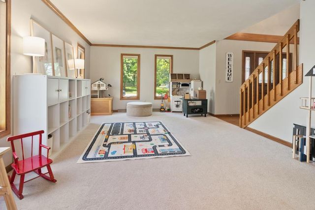 1825 EAGLE DRIVE, Neenah, WI 54956