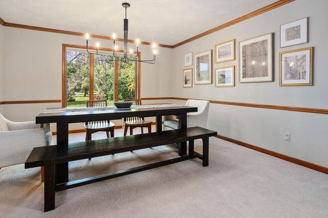 1825 EAGLE DRIVE, Neenah, WI 54956