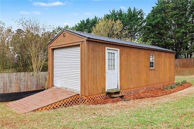 16 Bailey Park Court, Jefferson, GA 30549