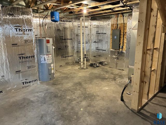 2001 N Valley View Rd Road, Sioux Falls, SD 57107