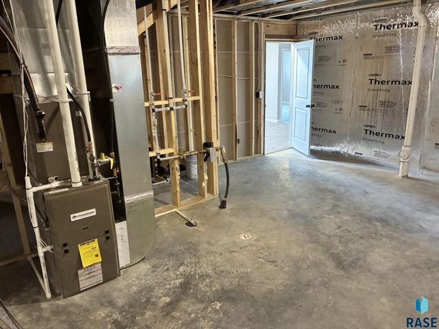 2001 N Valley View Rd Road, Sioux Falls, SD 57107