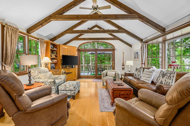 5 Hinckley Circle, Osterville, MA 02655