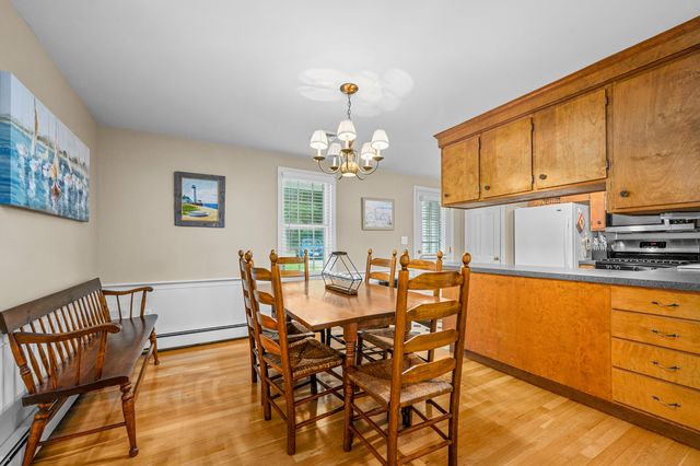 5 Hinckley Circle, Osterville, MA 02655