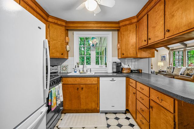 5 Hinckley Circle, Osterville, MA 02655