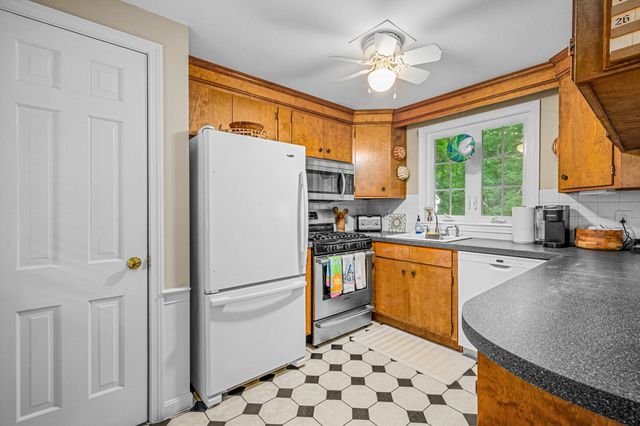 5 Hinckley Circle, Osterville, MA 02655