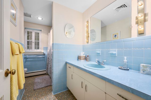 5 Hinckley Circle, Osterville, MA 02655