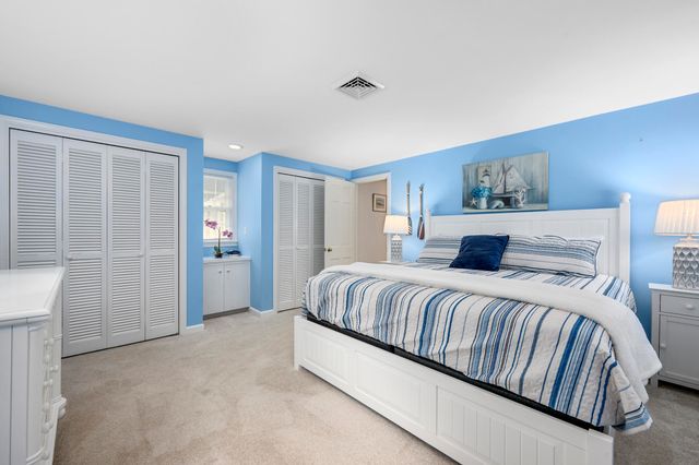 5 Hinckley Circle, Osterville, MA 02655