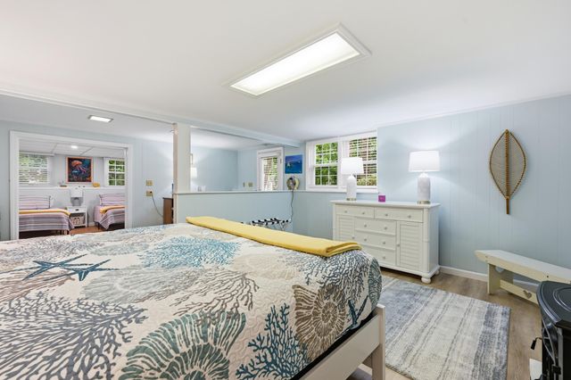 5 Hinckley Circle, Osterville, MA 02655