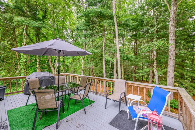 5 Hinckley Circle, Osterville, MA 02655