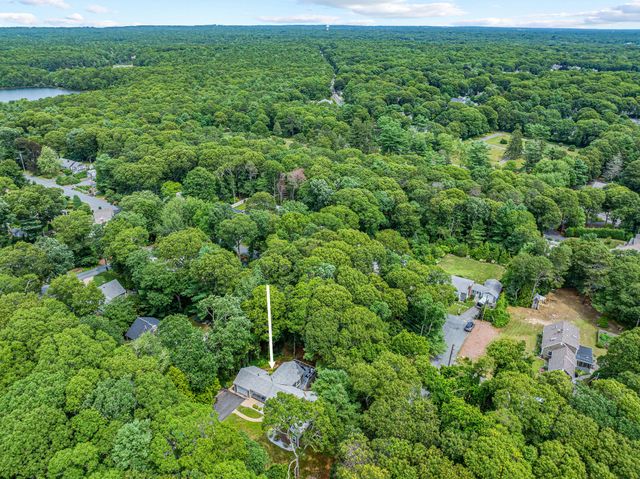 5 Hinckley Circle, Osterville, MA 02655