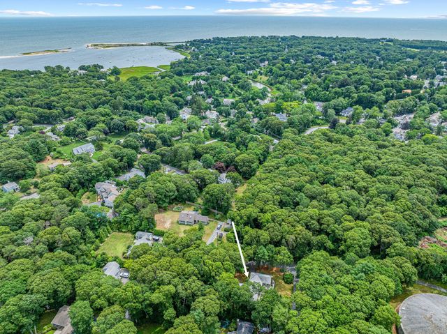 5 Hinckley Circle, Osterville, MA 02655