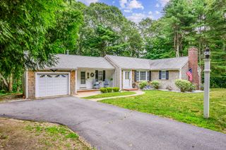 5 Hinckley Circle, Osterville, MA 02655