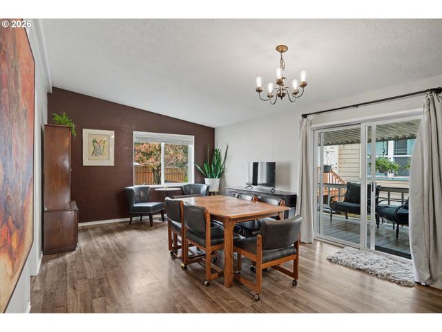 12450 Sw FISCHER Rd 103, Portland, OR 97224