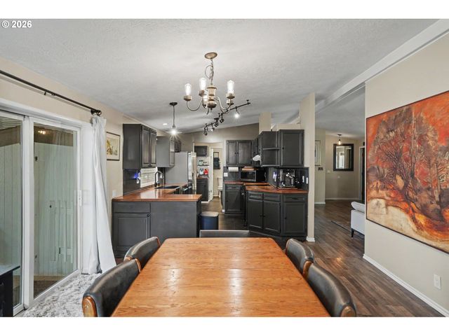 12450 Sw FISCHER Rd 103, Portland, OR 97224
