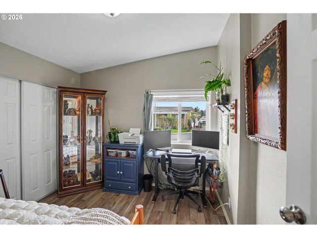 12450 Sw FISCHER Rd 103, Portland, OR 97224