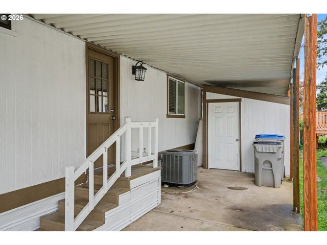 12450 Sw FISCHER Rd 103, Portland, OR 97224