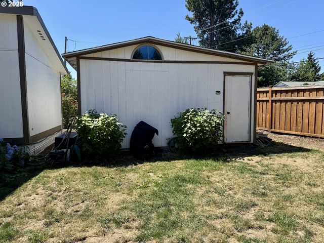 12450 Sw FISCHER Rd 103, Portland, OR 97224