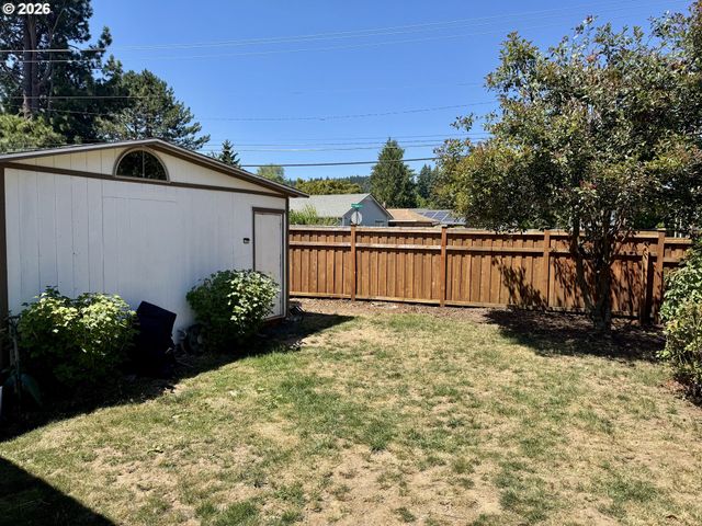 12450 Sw FISCHER Rd 103, Portland, OR 97224