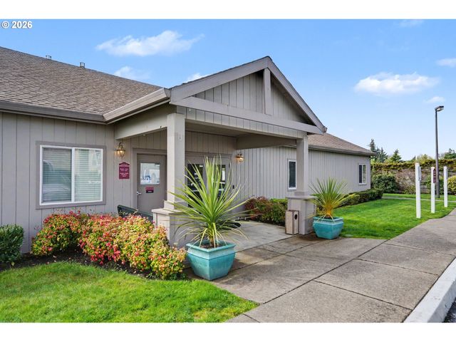 12450 Sw FISCHER Rd 103, Portland, OR 97224