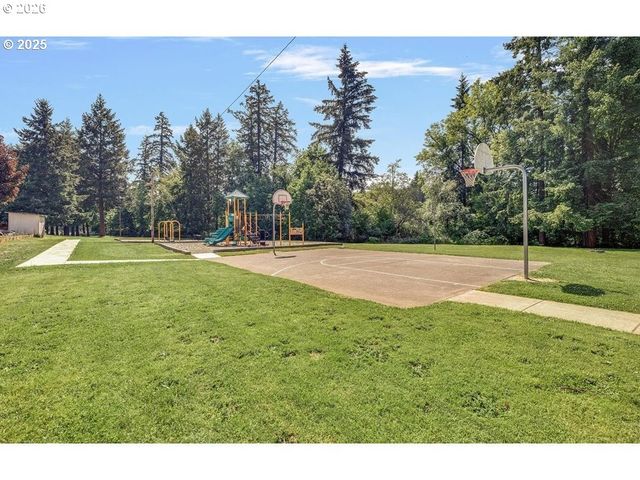 12450 Sw FISCHER Rd 103, Portland, OR 97224