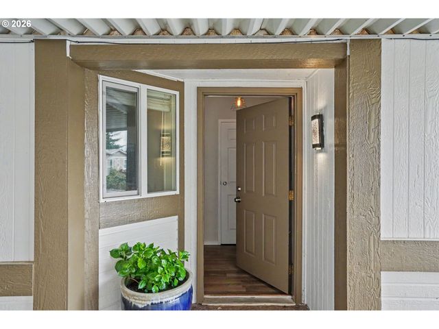 12450 Sw FISCHER Rd 103, Portland, OR 97224