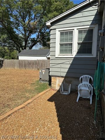 2311 S S Street, Fort Smith, AR 72901