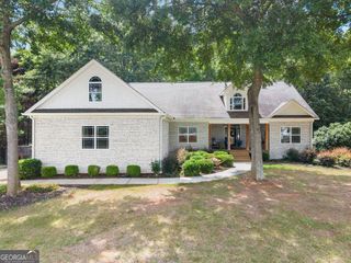 860 Lakeview Drive, Commerce, GA 30529