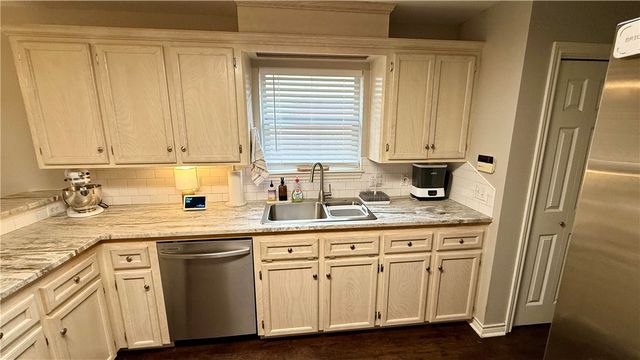 244 Stuttgart Circle, College Station, TX 77845