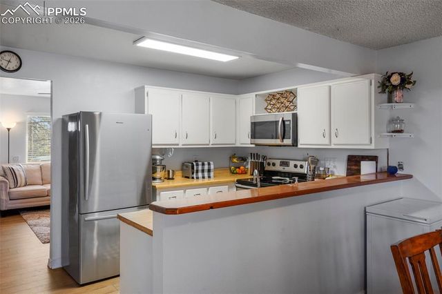 1990 Erin Loop, Colorado Springs, CO 80918
