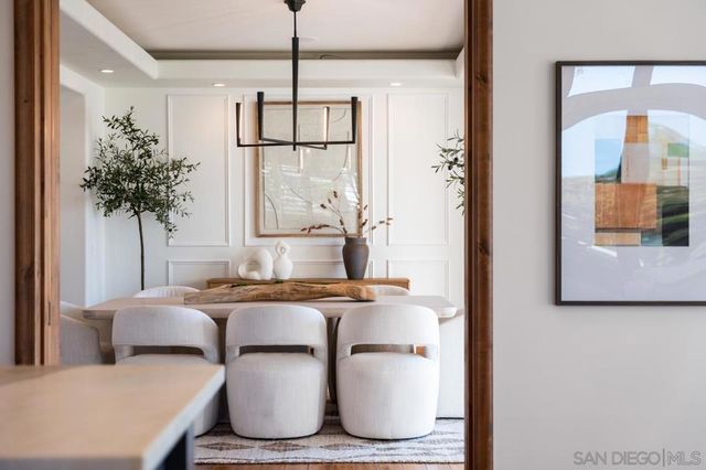 8080 La Jolla Scenic Dr N, La Jolla, CA 92037