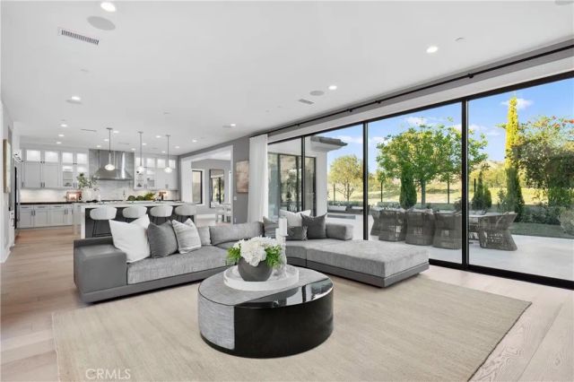 51 Thrush, Irvine, CA 92618