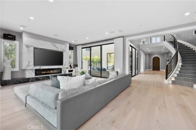 51 Thrush, Irvine, CA 92618