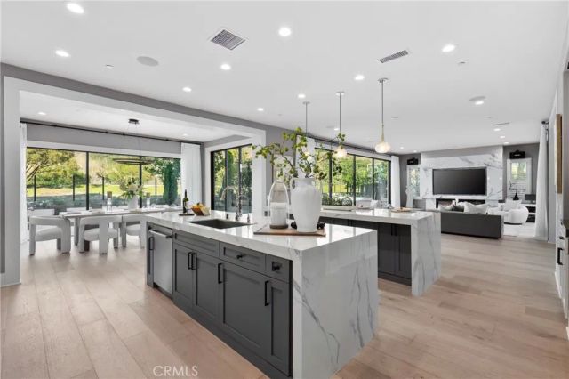 51 Thrush, Irvine, CA 92618