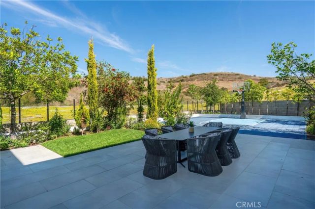 51 Thrush, Irvine, CA 92618