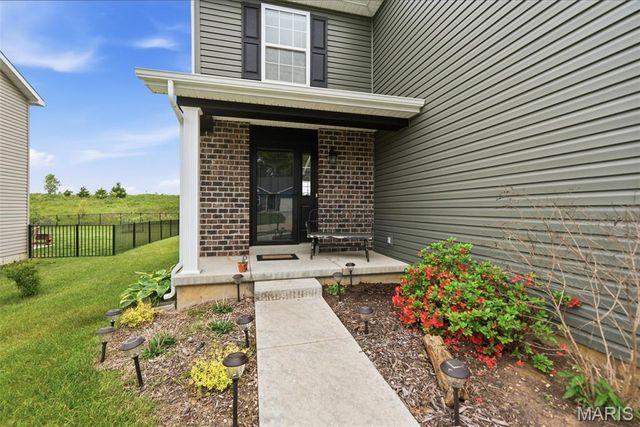 27518 Forest Ridge Drive, Warrenton, MO 63383
