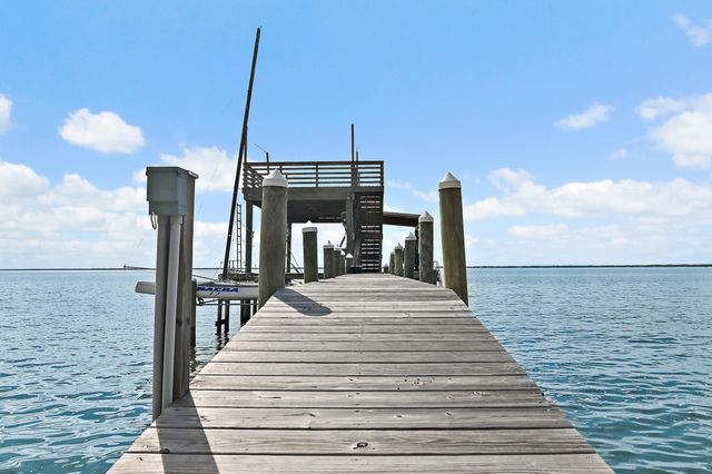 315 Red Barn Road, Freeport, FL 32439