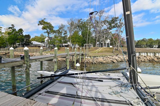 315 Red Barn Road, Freeport, FL 32439