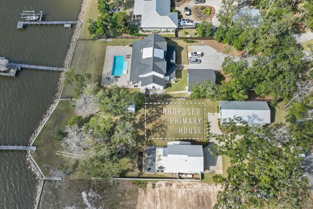 315 Red Barn Road, Freeport, FL 32439