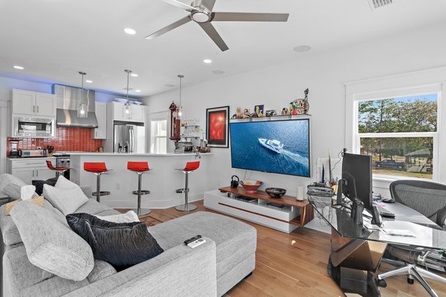 315 Red Barn Road, Freeport, FL 32439